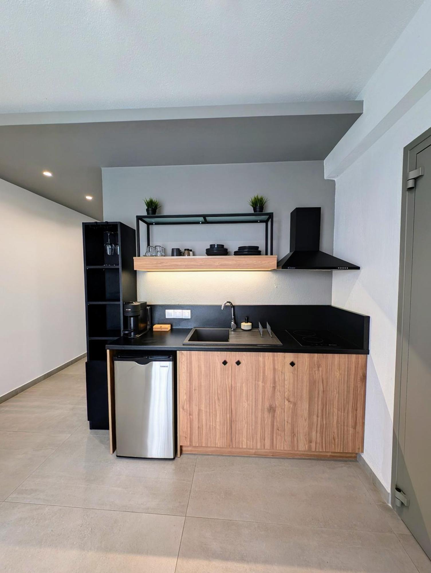 Twins Yard Apartment Nikiti  Bagian luar foto