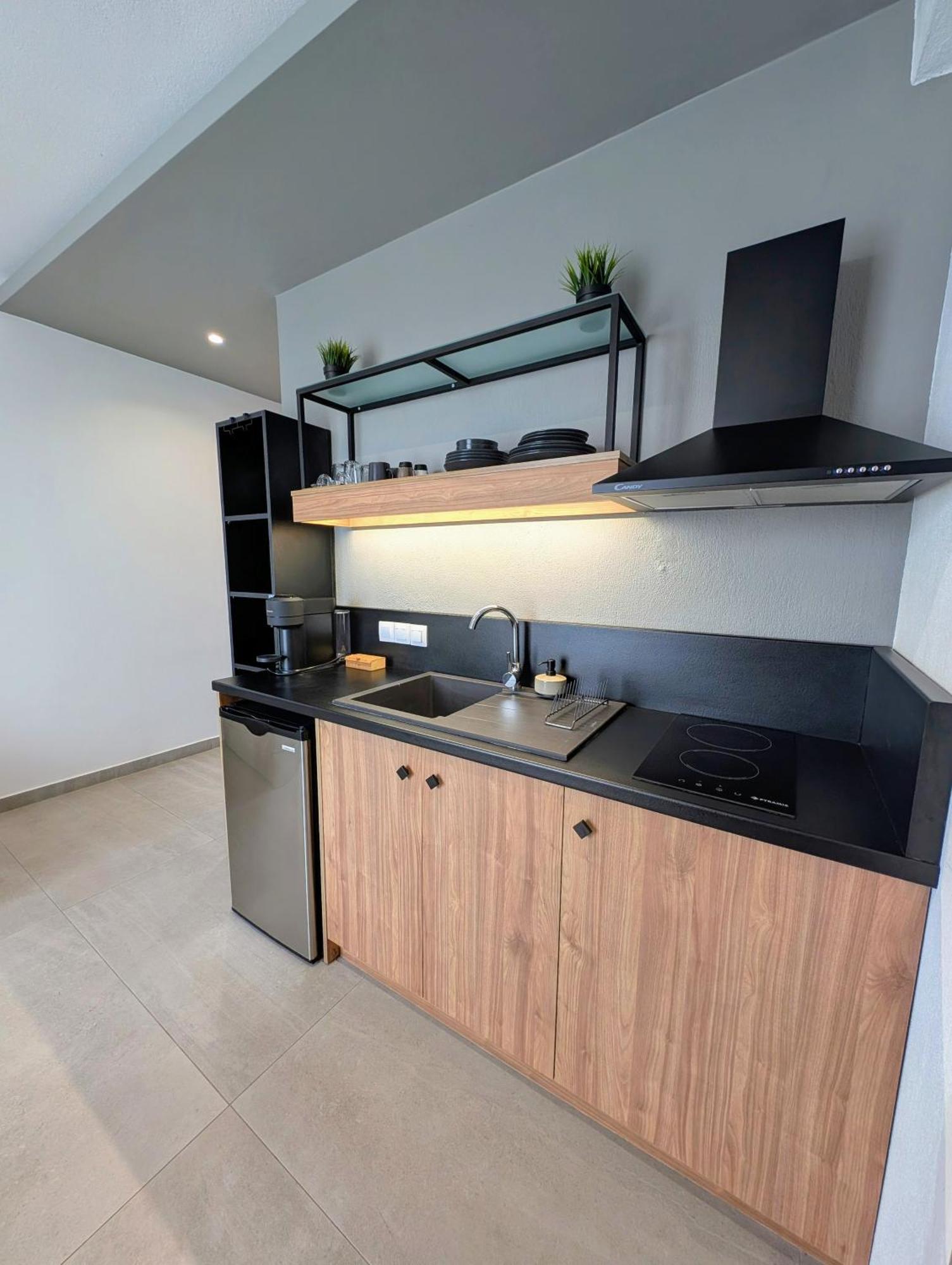 Twins Yard Apartment Nikiti  Bagian luar foto